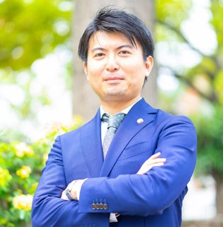 弁護士　藤岡 朗以