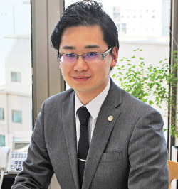 弁護士　山根 聡一郎