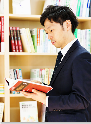 弁護士　横山 賢一