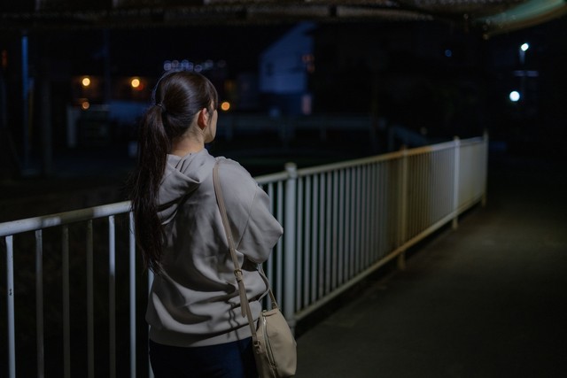 宇都宮で仕事帰りの外出が増えたときの浮気サイン｜駅周辺・会食・車移動の整理