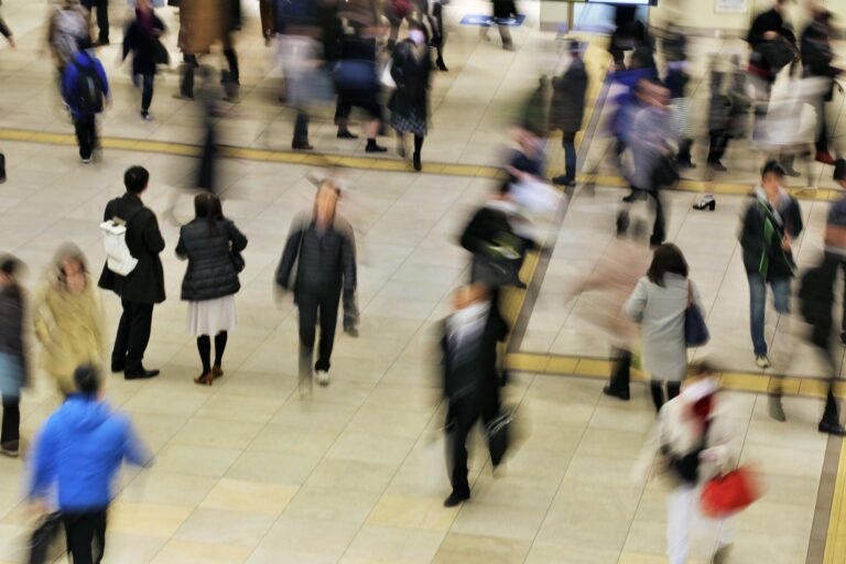 千葉で浮気が疑われるサイン|行動・スマホ・帰宅時間の変化