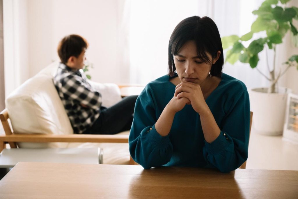 浜松で離婚するか迷っている段階で浮気調査を考える理由