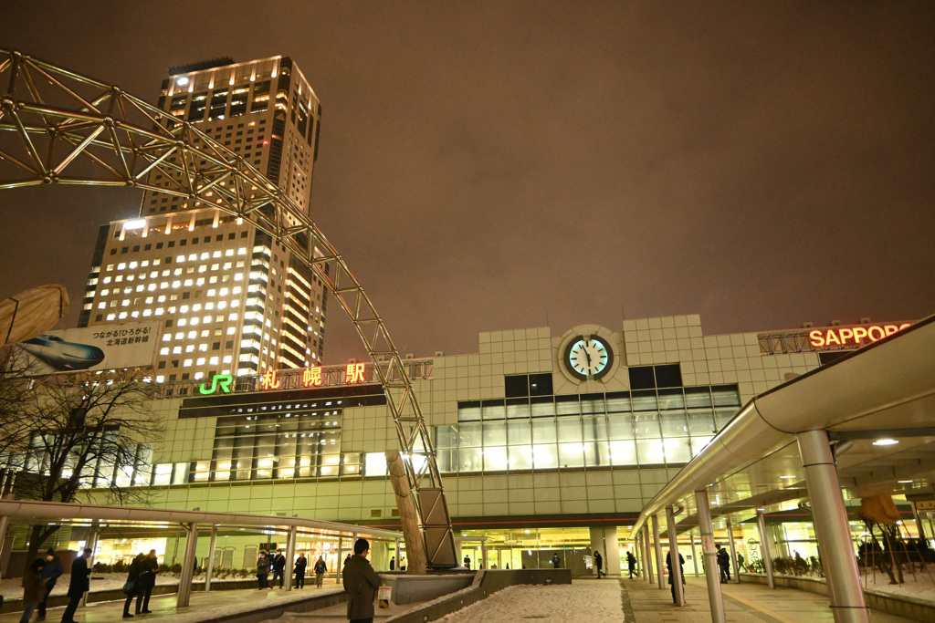 札幌で浮気が疑われる行動変化｜札幌駅・大通・すすきのへの外出と帰宅時間