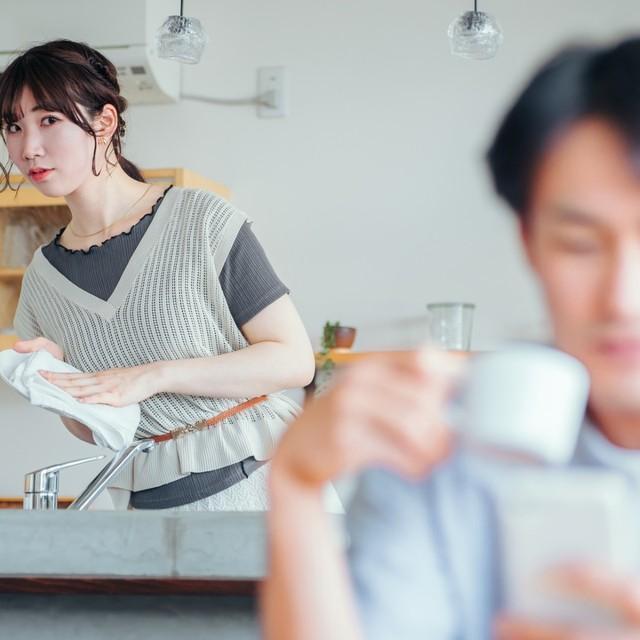 名古屋で浮気が疑われるサイン｜行動・スマホ・帰宅時間の変化