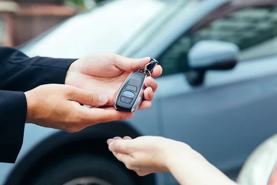 名古屋で家族共有の車を使う配偶者を調査するときに伝える情報
